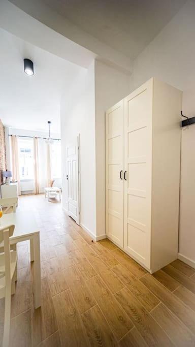 Stylish Apartment In Warsawa Bagian luar foto
